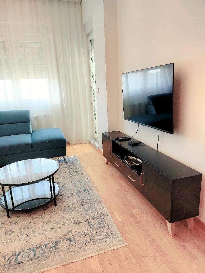Kej Danube Lux Free Garage Apartment Novi Sad Exterior photo